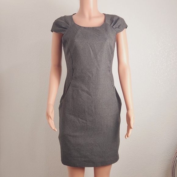 NAF Naf Cap Sleeve Sheath Dress With Pockets Size: 40 - Picture 1 of 13